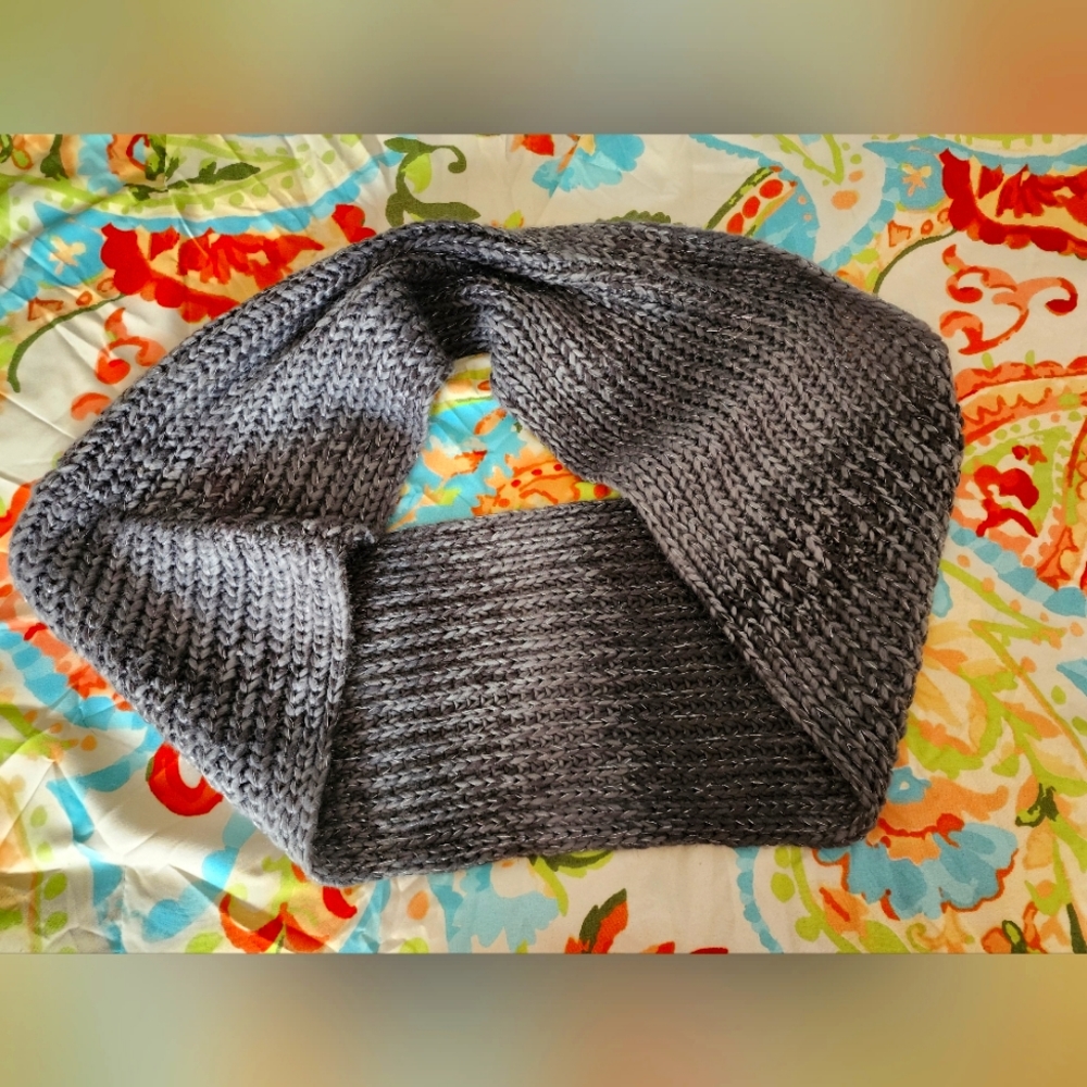 Grey infinity scarf